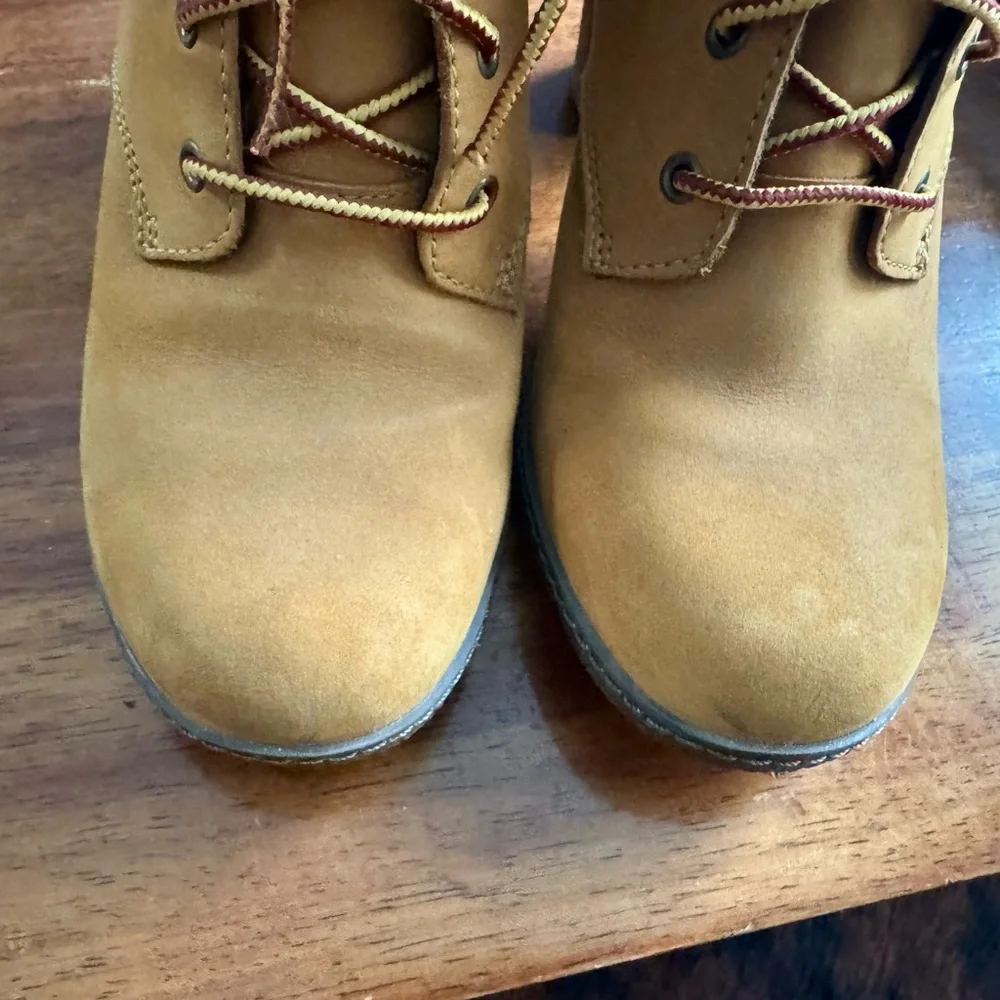 Timberland Tan Lace Up Boots with Chunky Heel - Picture 5 of 7